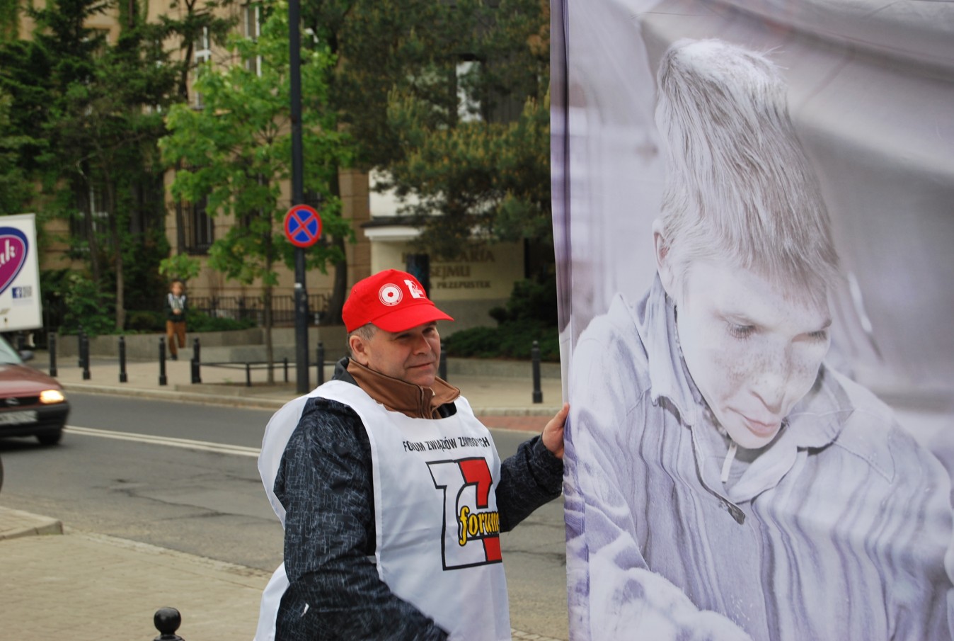 Thumbnail for the post titled: Dalkia Łódź pod Sejmem. Protest trwa