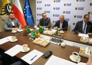 Thumbnail for the post titled: Dolnośląska WRDS spotkała się z protestującymi rolnikami