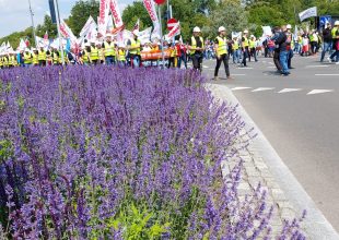 Thumbnail for the post titled: „Nie ma Polski bez stali” – tysiące hutników na ulicach Warszawy